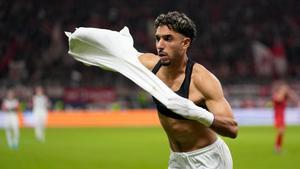 Marmoush celebra el tanto del empate ante el Bayern (3-3)