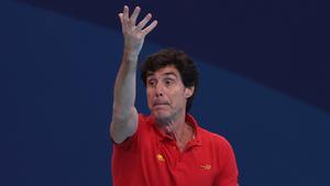 Miki Oca, seleccionador español de waterpolo femenino
