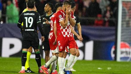 Resumen, goles y highlights del Girona FC 2 - 3 Feyenoord de la jornada 2 de la Champions League
