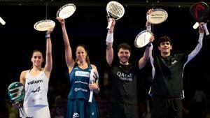 Los campeones de Valladolid orgullosos con sus trofeos