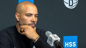Jordi Fernández, en una rueda de prensa con los Brooklyn Nets