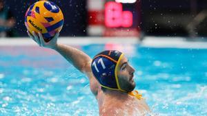 Blai Mallarach, durante un partido con España