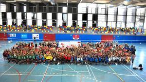 Fotografia de família amb tots els participants de lAleví Opening Day de 2023-2024