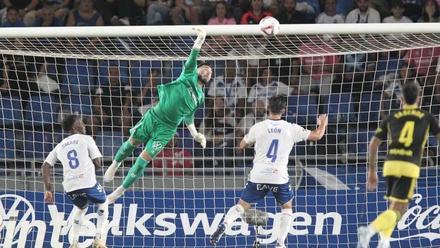 Resumen, goles y highlights del Tenerife 2 - 3 Zaragoza de la jornada 9 de LaLiga Hypermotion