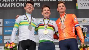 Pogacar, junto a OConnor y Van der Poel, en el podio del Mundial de Zurich